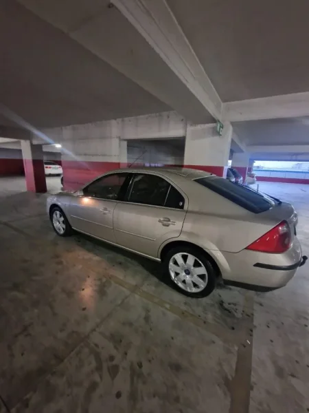 Tirane, shes makine Ford Mondeo 2006 Nafte, kafe automatik Kondicioner 140.000 km 3.500 €