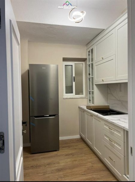 Tirane, jepet me qera apartament 1+1+Ballkon Kati 1, 65 m² 550 € (RRUGA E ELBASANIT)