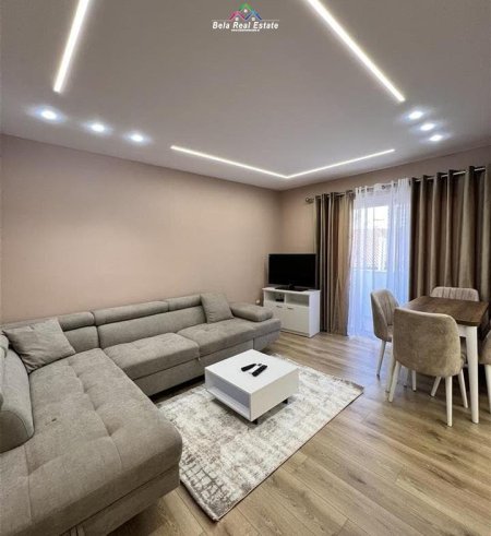 Tirane, jepet me qera apartament 2+1 Kati 4, 65 m² 800 € (STADIUMI DINAMO)