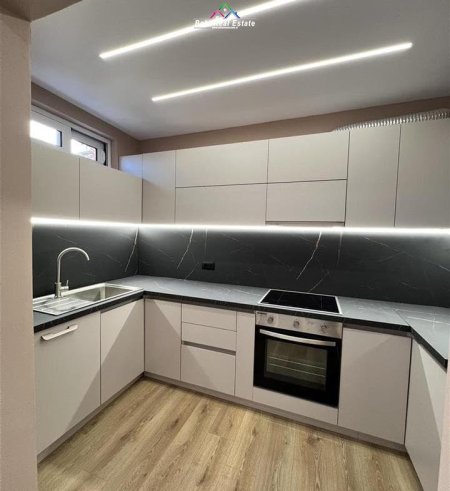 Tirane, jepet me qera apartament 2+1 Kati 4, 65 m² 800 € (STADIUMI DINAMO)