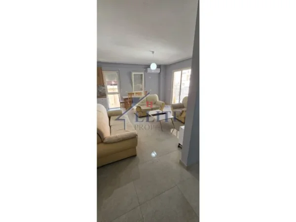 Tirane, shitet apartament 2+1+Ballkon Kati 4, 91 m² 193.000 € (Mine Peza)