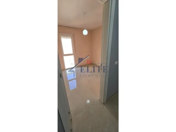 Tirane, shitet apartament 2+1+Ballkon Kati 4, 91 m² 193.000 € (Mine Peza)