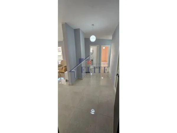 Tirane, shitet apartament 2+1+Ballkon Kati 4, 91 m² 193.000 € (Mine Peza)