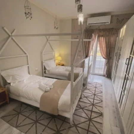 Tirane, shitet apartament 2+1 , 104 m² 179.000 € (Buze Unaze)