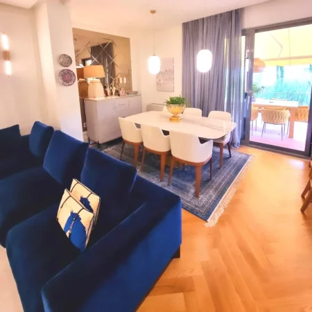 Tirane, shitet apartament 2+1 , 110 m² (Pallati Brigadave)