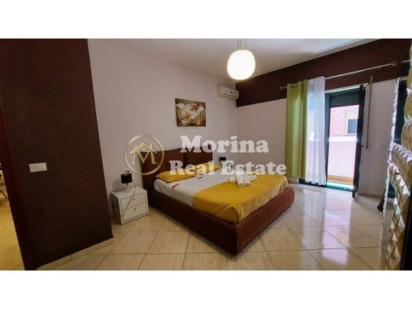 Tirane, jepet me qera apartament 1+1 Kati 2, 90 m² 1.100 € (Rruga e Barrikadave)