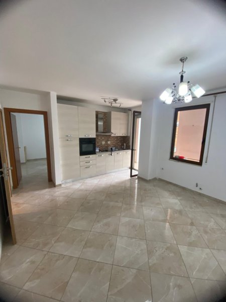 Tirane, jepet me qera apartament 2+1+Ballkon Kati 1, 81 m² 500 € (Rruga Haxhi Dalliu)
