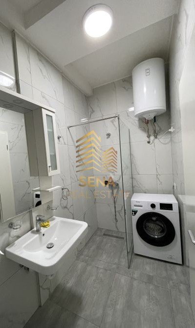 Tirane, jepet me qera apartament 1+1+Ballkon Kati 6, 65 m² 500 € (Rruga Artan Lenja)
