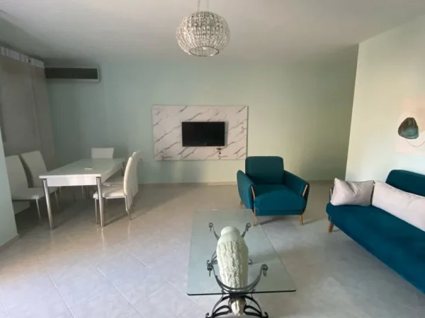 Vlore, shitet apartament 2+1+Ballkon , 89 m² 146.850 € (Plazhi i Vjeter)