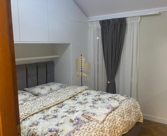 Tirane, jepet me qera shtepi 2+1+Ballkon Kati 4, 100 m² 450 € (Sauk)