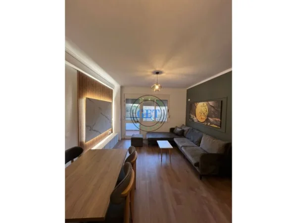 Durres, shitet apartament 1+1 Kati 6, 55 m² 73.000 € (Shkembi i Kavajes)