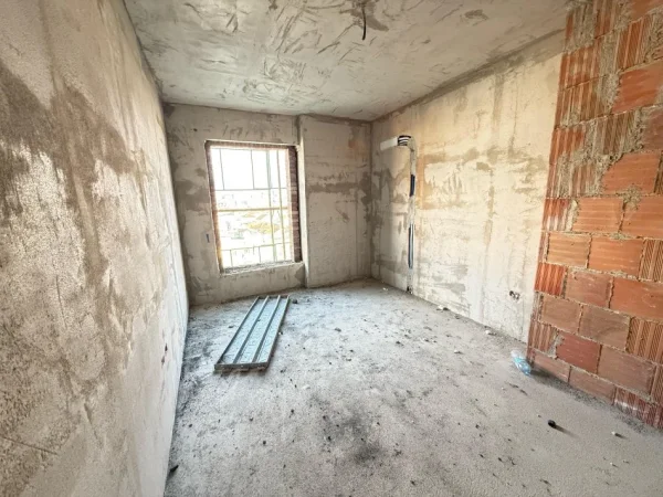 Tirane, shitet apartament 1+1+Ballkon Kati 5, 58 m² 95.000 € (5 maji)