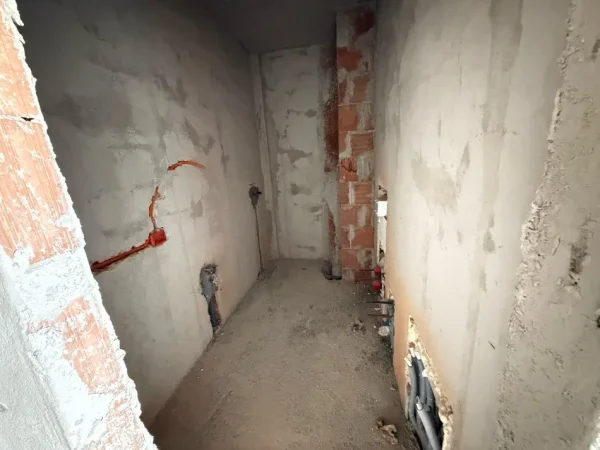 Tirane, shitet apartament 1+1+Ballkon Kati 5, 58 m² 95.000 € (5 maji)