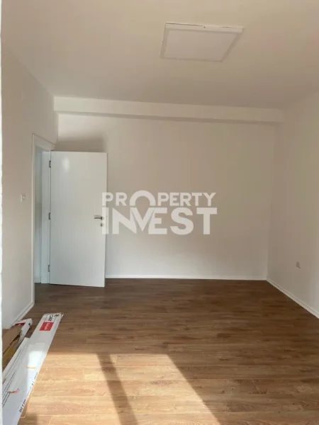 Tirane, jepet me qera ambjent biznesi Kati 2, 100 m² 750 € (amabasada amerikane)