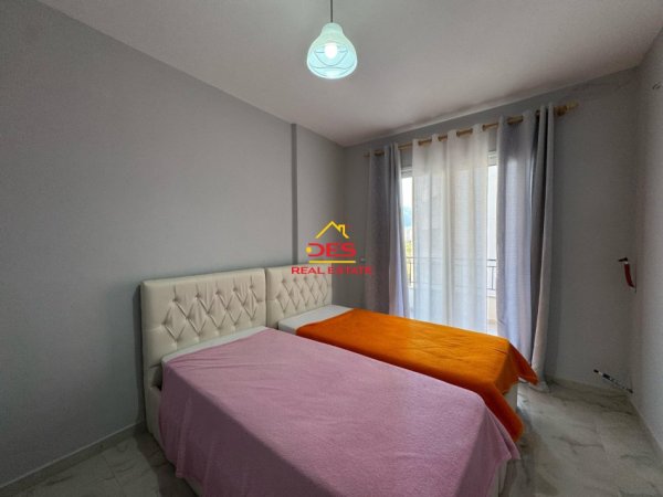 Vlore, jepet me qera apartament 2+1+Ballkon Kati 3, 100 m² 400 € (Rruga Pelivan Leskaj)