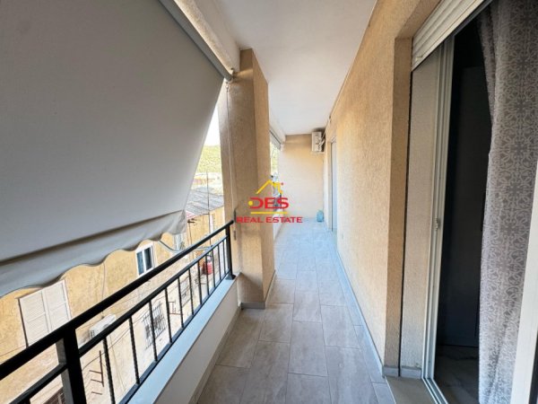 Vlore, jepet me qera apartament 2+1+Ballkon Kati 3, 100 m² 400 € (Rruga Pelivan Leskaj)