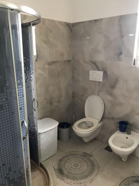 Tirane, shitet 2+1 , 