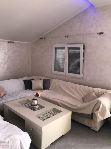 Tirane, shitet 2+1 , 