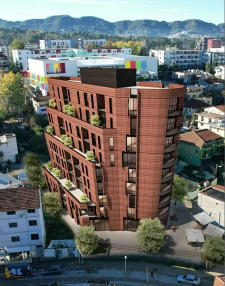 Tirane, shes apartament 3+1+Ballkon Kati 1, 174 m² 243.000 € (tregu elektrik)