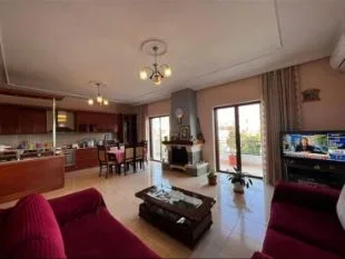 Tirane, shitet apartament 2 Katshe , 365 m² 365.000 € (Laprake)