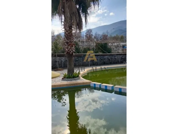 Tirane, shitet RESORT TURISTIK , 6.000 m² 950.000 € (Berzhite)