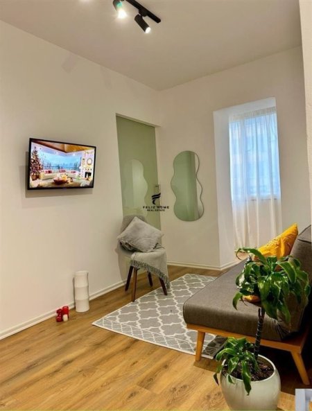 Tirane, jepet me qera apartament 1+1+Ballkon Kati 2, 50 m² 620 € (LIQENI ARTIFICIAL)