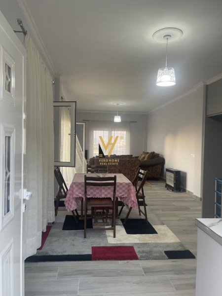 Tirane, jepet me qera apartament 2+1+Ballkon Kati 3, 100 m² 450 € (KODRA E PRIFTIT)