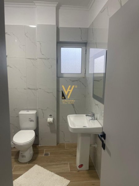 Tirane, jepet me qera apartament 2+1+Ballkon Kati 3, 100 m² 450 € (KODRA E PRIFTIT)