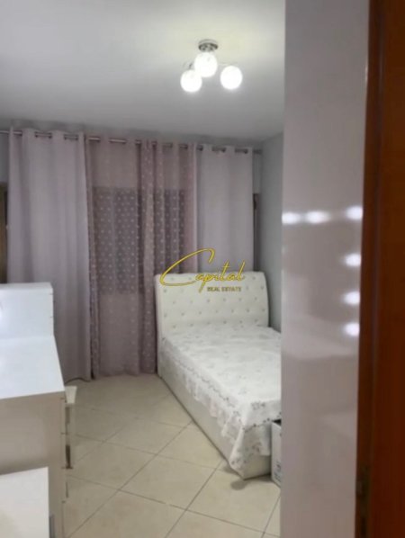 Tirane, jepet me qera apartament 2+1 Kati 5, 85 m² 700 € (MYSLYM SHYRI)