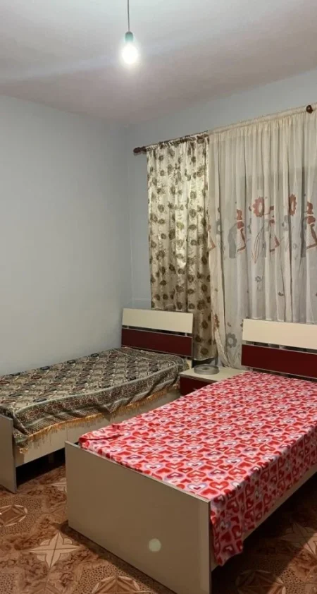 Tirane, jepet me qera apartament 2+1 Kati 1, 110 m² 500 € (Ish Fusha Aviacionit)