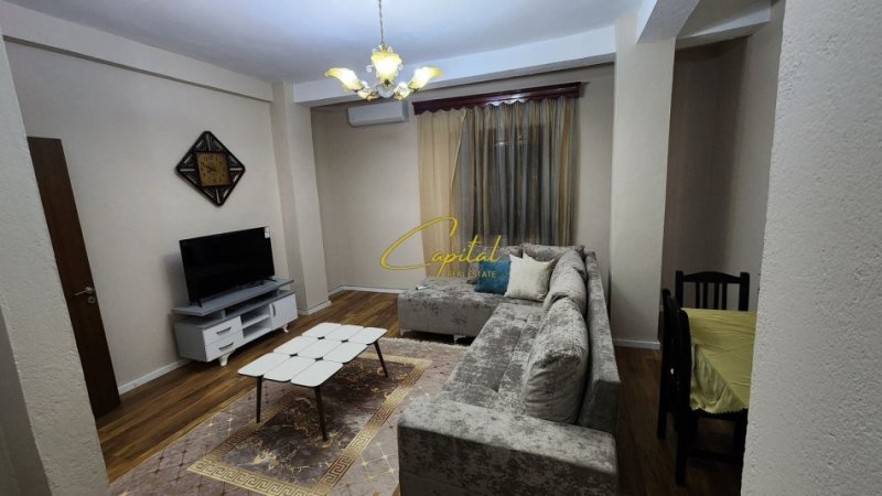 Tirane, jepet me qera apartament 2+1 Kati 4, 105 m² 700 € (MYSLYM SHYRI)
