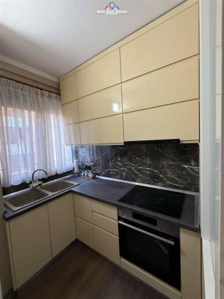 Tirane, jepet me qera apartament 2+1 Kati 2, 80 m² 500 € (don bosko)