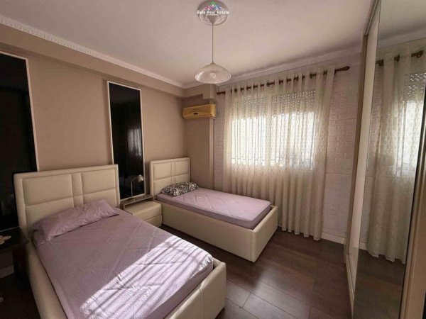 Tirane, jepet me qera apartament 2+1 Kati 2, 80 m² 500 € (don bosko)