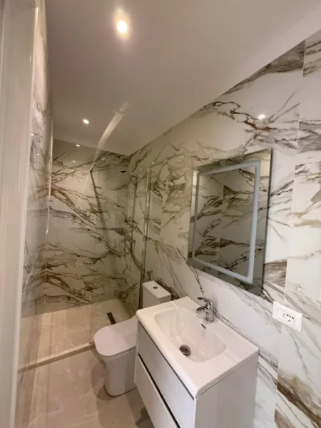 Tirane, jepet me qera apartament 1+1 Kati 7, 80 m² 500 € (Selite)