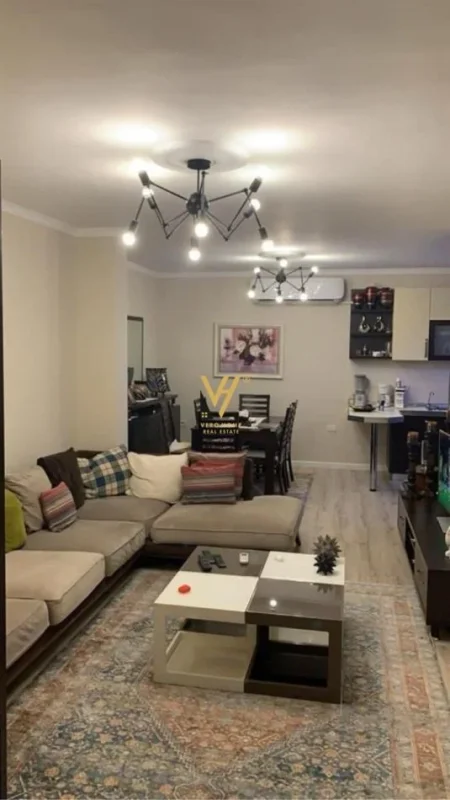 Tirane, shitet apartament 2+1+Ballkon Kati 2, 78 m² 225.000 € (RRUGA E DURRESIT)