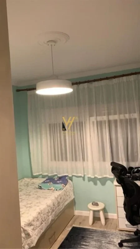 Tirane, shitet apartament 2+1+Ballkon Kati 2, 78 m² 225.000 € (RRUGA E DURRESIT)