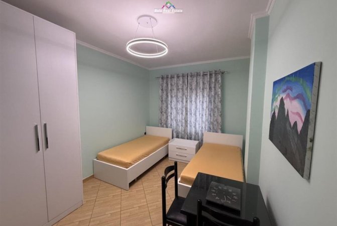 tirane jepet me qera apartament 2+1 Kati 3, 90 m² 650 € (don bosko)