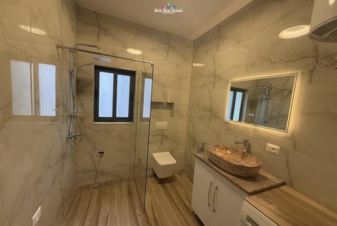 tirane jepet me qera apartament 2+1 Kati 3, 90 m² 650 € (don bosko)