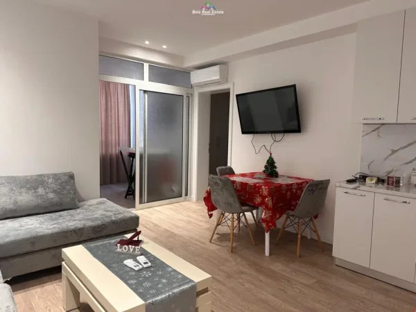 Tirane, jepet me qera apartament 2+1+Ballkon Kati 2, 90 m² 600 € (don bosko)