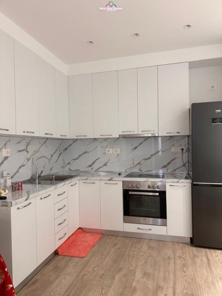 Tirane, jepet me qera apartament 2+1+Ballkon Kati 2, 90 m² 600 € (don bosko)