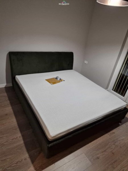 Tirane, jepet me qera apartament 2+1 Kati 3, 106 m² 1.100 € (Liqeni I Thate)