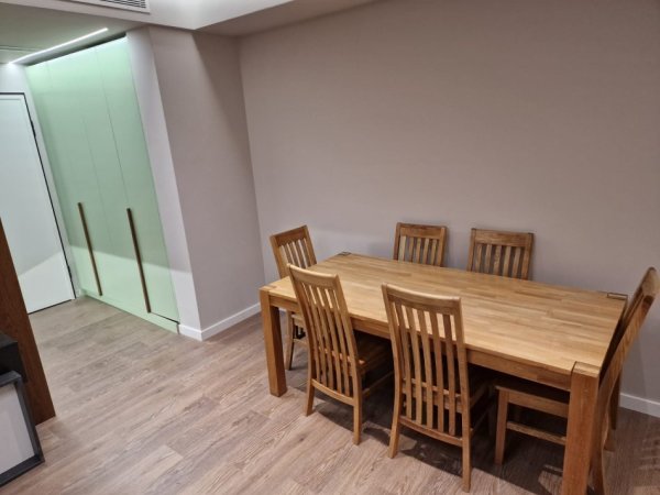 Tirane, jepet me qera apartament 2+1 Kati 3, 106 m² 1.100 € (Liqeni I Thate)