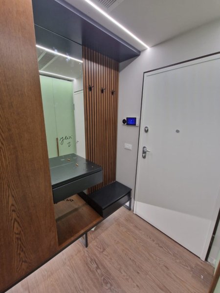 Tirane, jepet me qera apartament 2+1 Kati 3, 106 m² 1.100 € (Liqeni I Thate)
