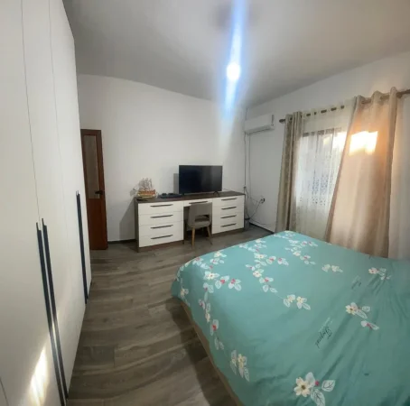 Tirane, jepet me qera Vile 2+1+Ballkon Kati 2, 90 m² 600 € (Jordan Misja)