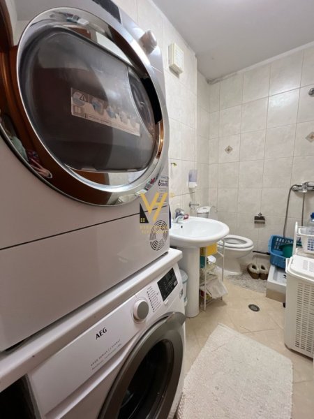 Tirane, jepet me qera apartament 2+1+Ballkon Kati 2, 114 m² 700 € (RRUGA E KOSOVARËVE)