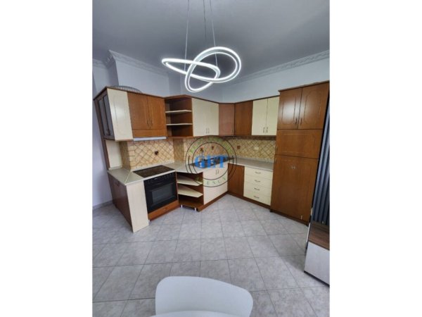 Durres, shitet apartament 1+1 Kati 6, 75 m² 90.000 € (Plazh hekurudha)
