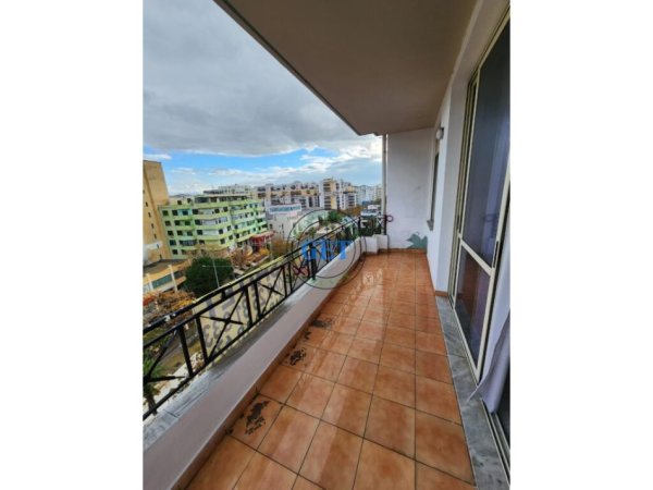 Durres, shitet apartament 1+1 Kati 6, 75 m² 90.000 € (Plazh hekurudha)