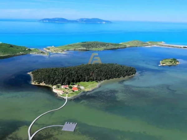 Vlore, shitet toke , 7.800 m² 1.950.000 € (Zvernec,Vlore)