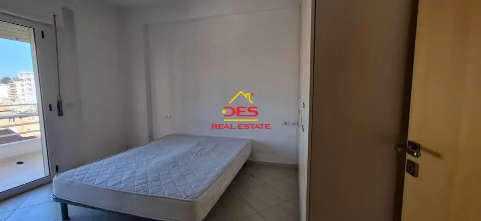 Vlore, shitet apartament 2+1+Ballkon Kati 5, 114 m² 148.000 € (Rruga Hasan Kushta)