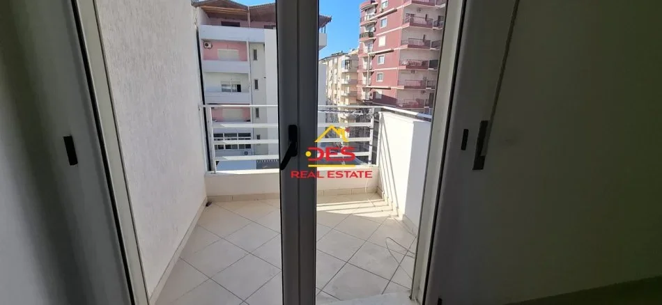 Vlore, shitet apartament 2+1+Ballkon Kati 5, 114 m² 148.000 € (Rruga Hasan Kushta)
